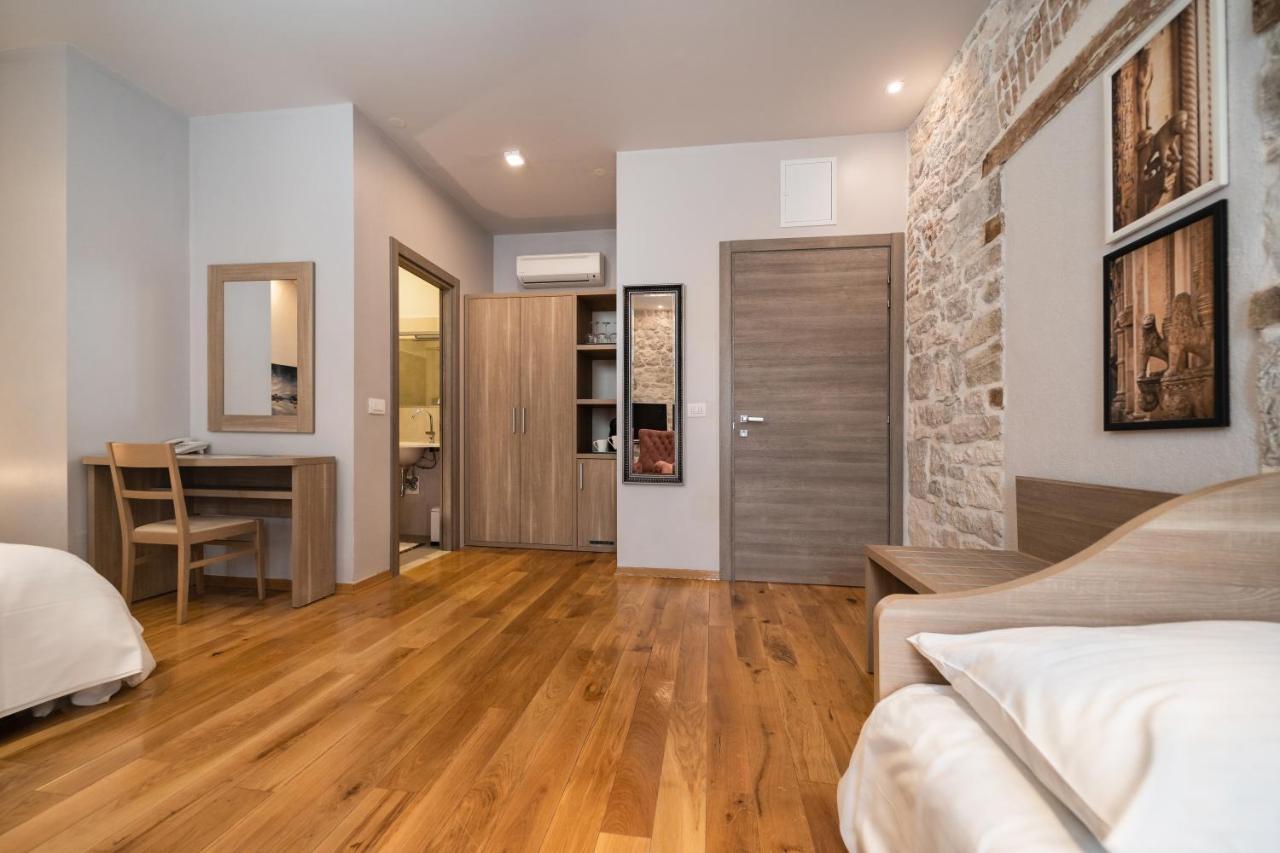 Tifani Luxury Rooms 2 Split Exterior foto