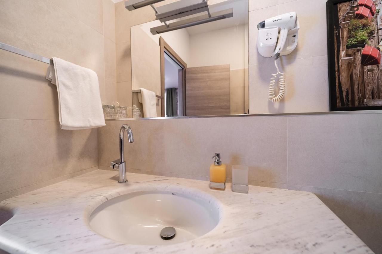Tifani Luxury Rooms 2 Split Exterior foto